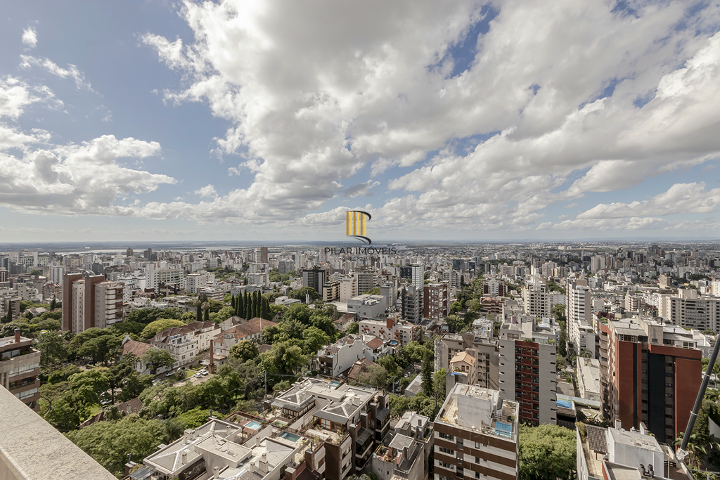 Triplex 3 dormitórios no bairro Bela Vista