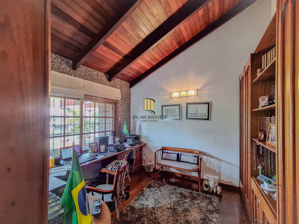 Casa 3 dormitórios no bairro Chácara das Pedras