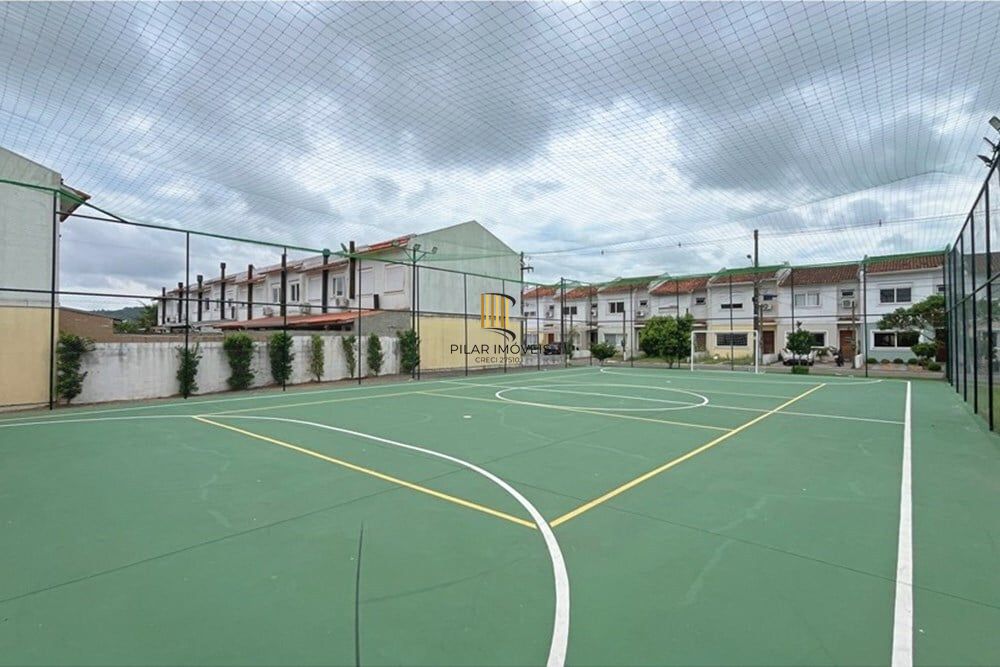 Casa 3 dormitórios no bairro Hípica