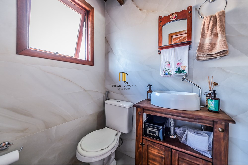 Casa de Condomínio 3 dormitórios no bairro Cavalhada