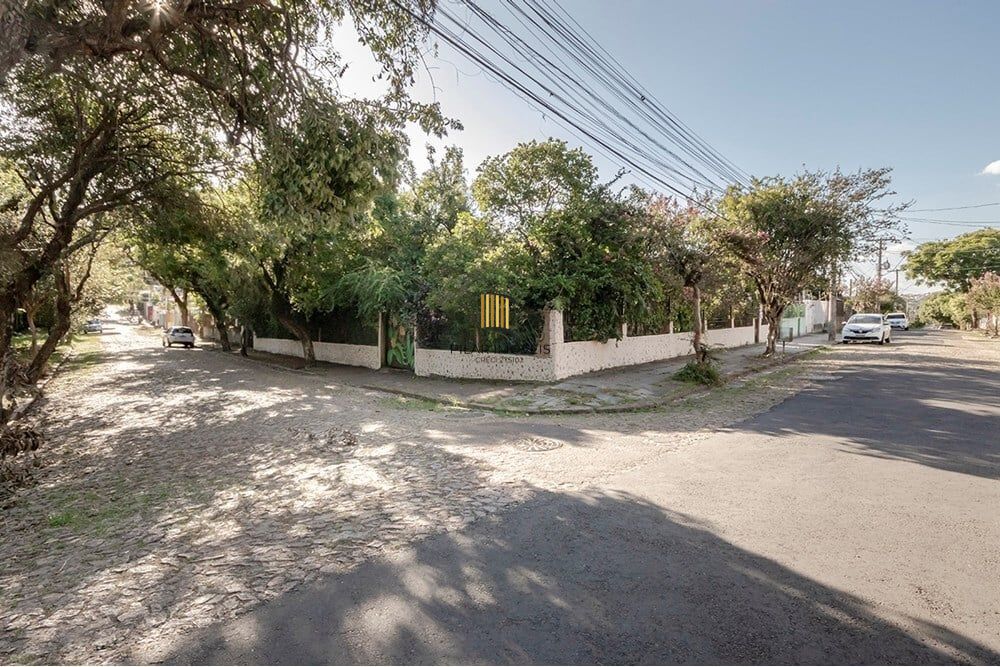 Casa 4 dormitórios no bairro Espírito Santo