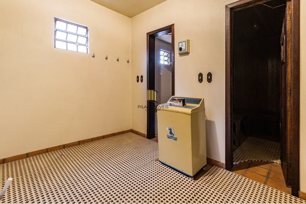 Casa 3 dormitórios no bairro Partenon