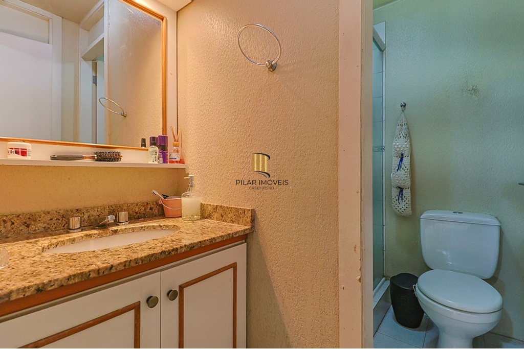 Casa de Condomínio 4 dormitórios no bairro Jardim Itu Sabará