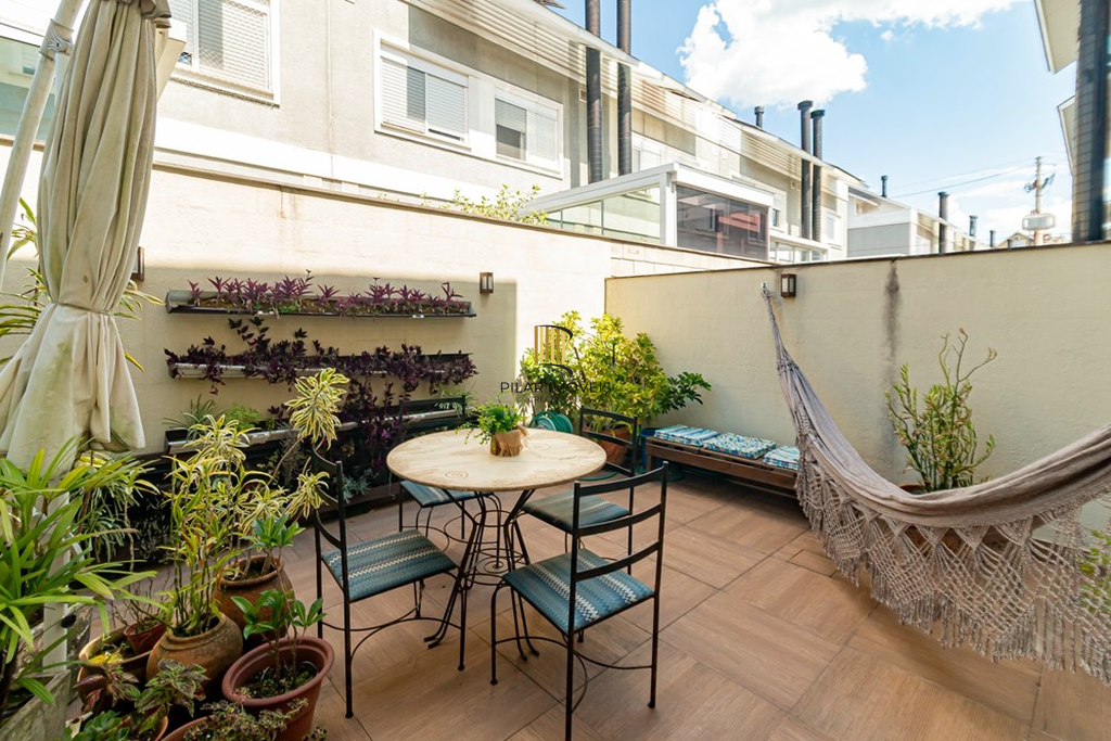 Casa 3 dormitórios no bairro Jardim Carvalho