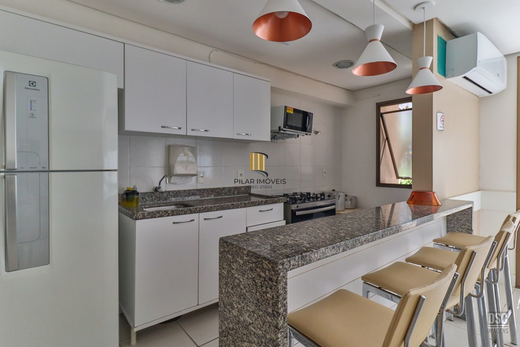 Apartamento 2 dormitórios no bairro Passo da Areia