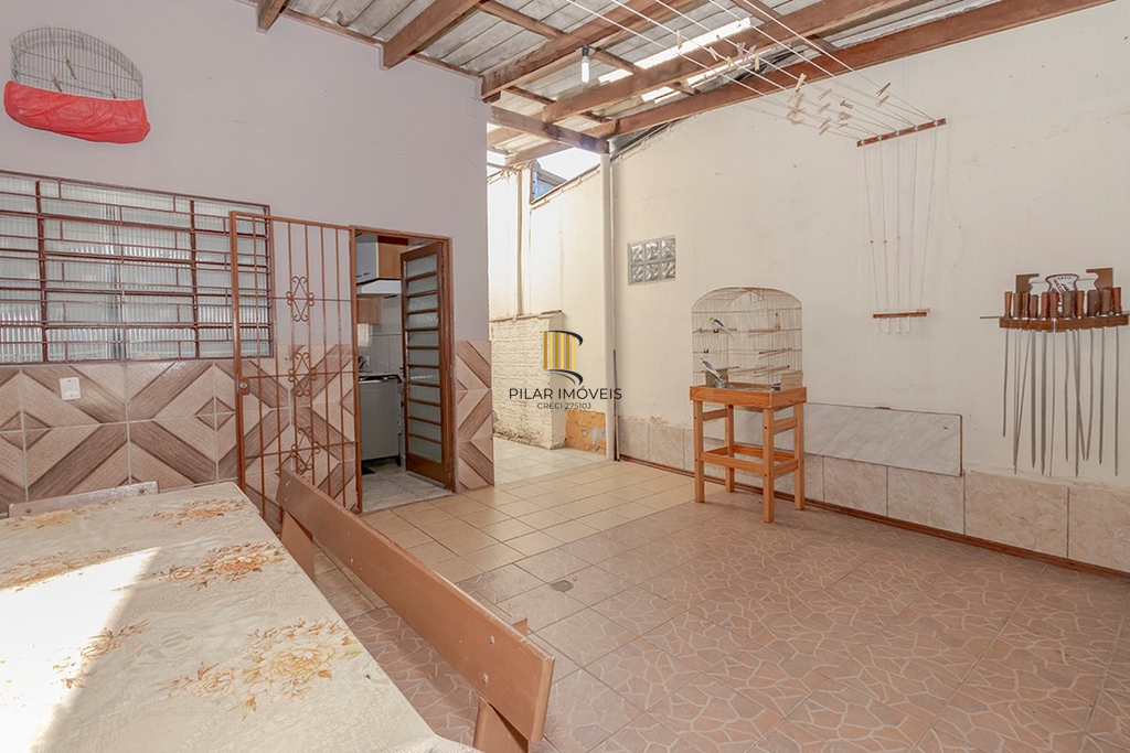 Casa 4 dormitórios no bairro Vila Nova