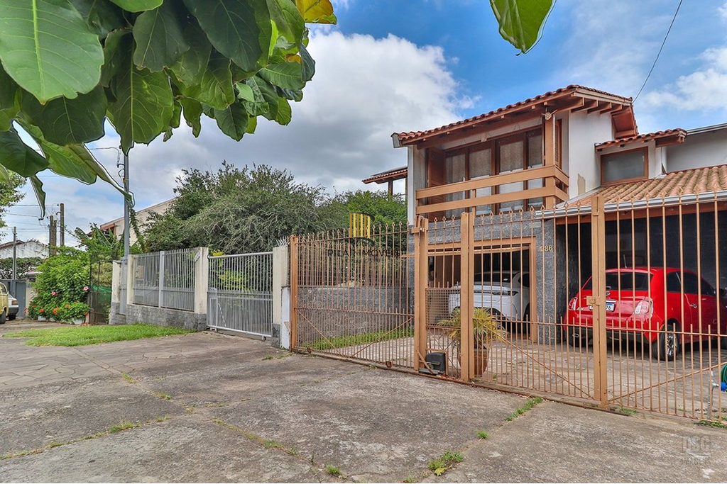 Casa 2 dormitórios no bairro Vila Jardim - Pilar Imóveis
