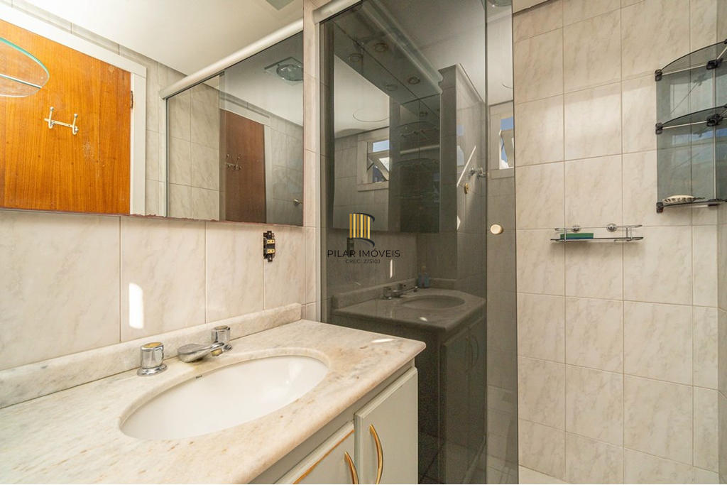 Apartamento 3 dormitórios no bairro Menino Deus