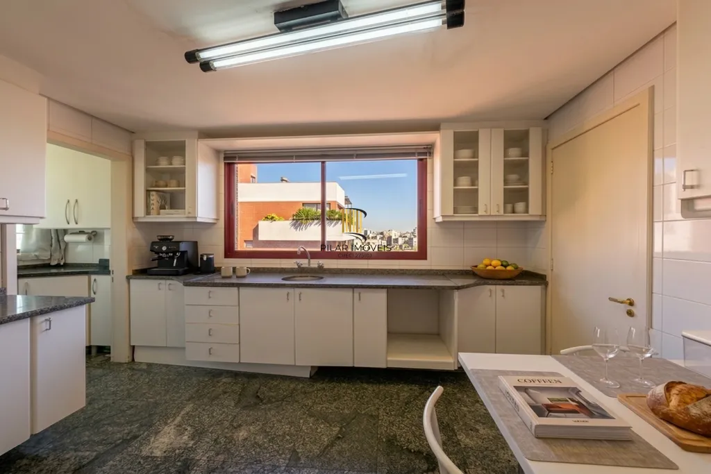 Apartamento 3 dormitórios no bairro Mont Serrat