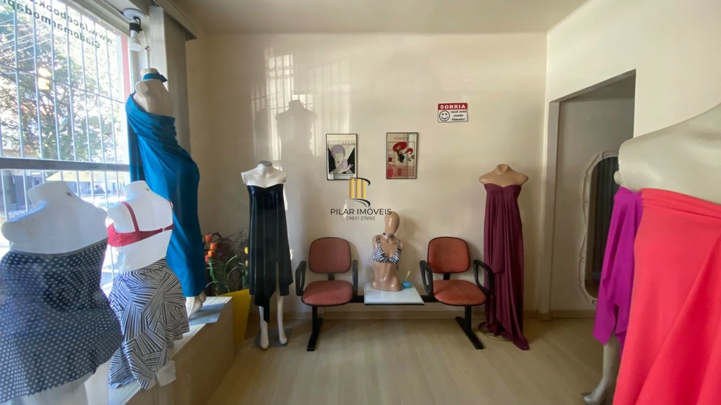 Casa 4 dormitórios no bairro Farroupilha
