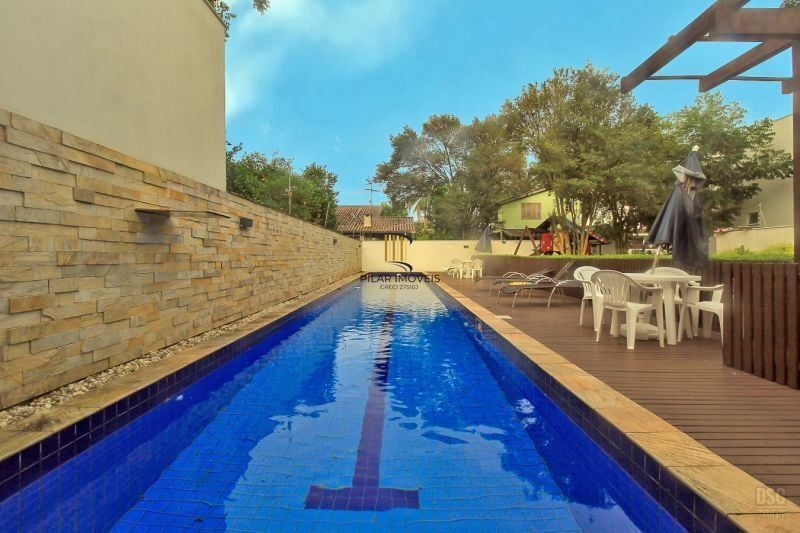Casa 3 dormitórios no bairro Ipanema