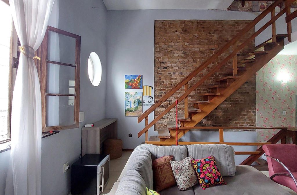 Casa 3 dormitórios no bairro Floresta