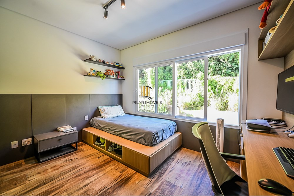 Casa de Condomínio 3 dormitórios no bairro Pedra Redonda