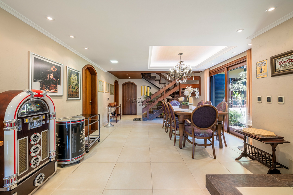 Casa de Condomínio 3 dormitórios no bairro Cavalhada