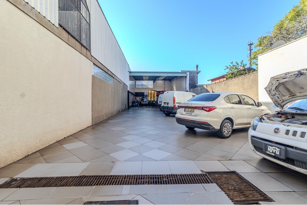 Casa 3 dormitórios no bairro Santa Maria Goretti