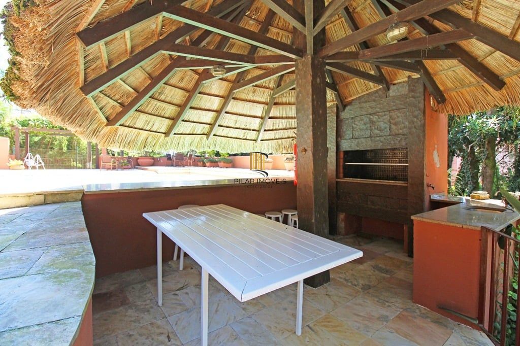 Casa de Condomínio 4 dormitórios no bairro Santa Tereza