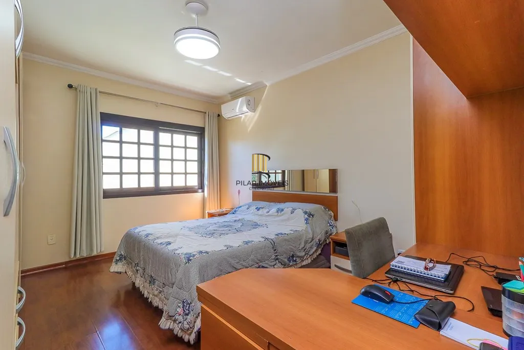 Casa 3 dormitórios no bairro Sarandi