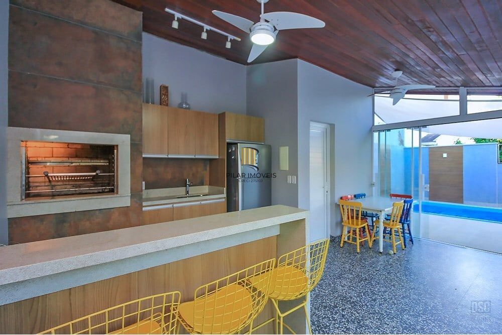 Casa 3 dormitórios no bairro Ipanema