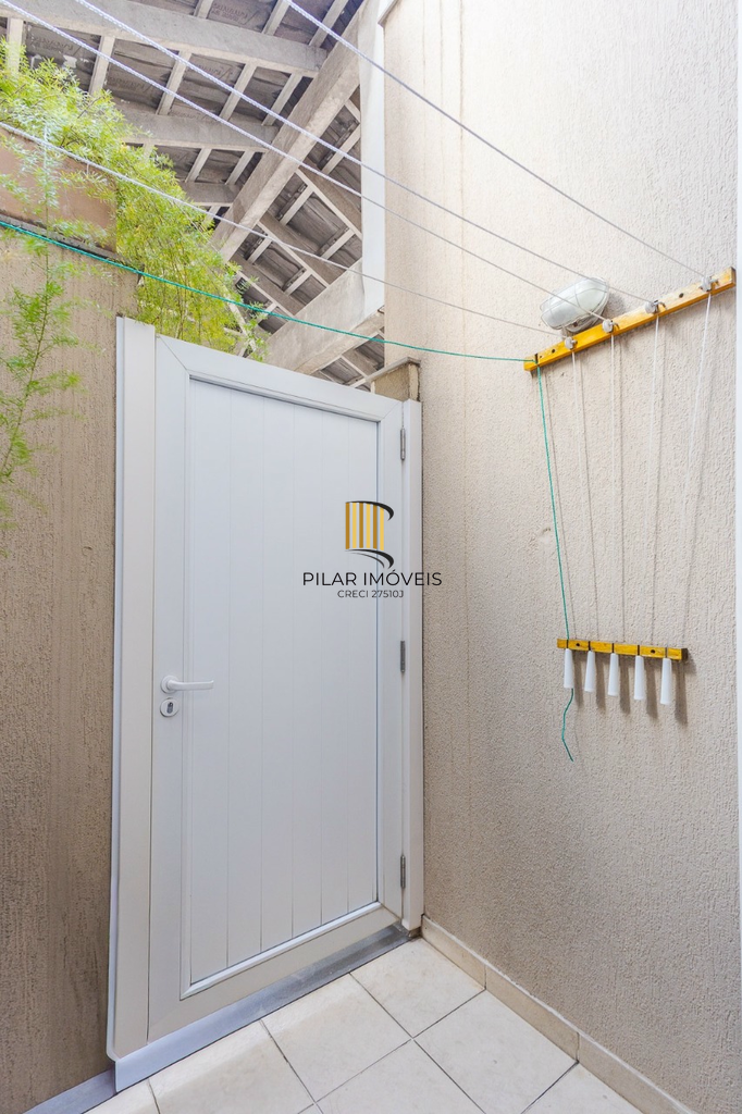 Casa de Condomínio 3 dormitórios no bairro Jardim Carvalho