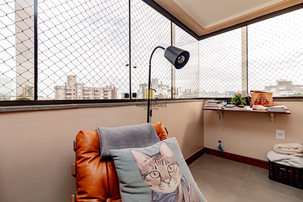 Apartamento 3 dormitórios no bairro Menino Deus