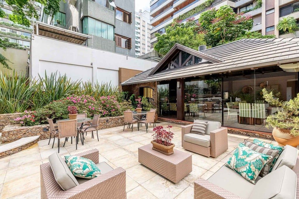 Apartamento 4 dormitórios no bairro Bela Vista