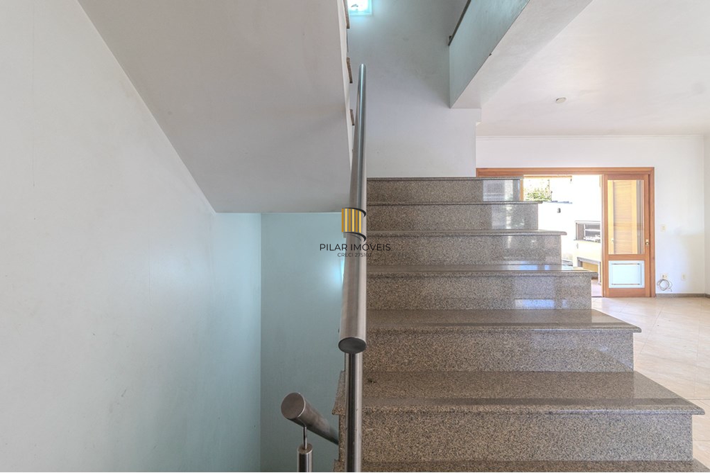 Casa 3 dormitórios no bairro Chácara das Pedras