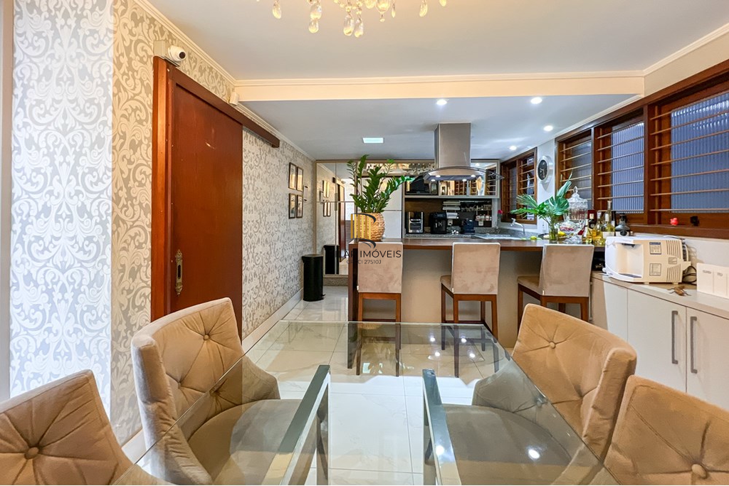 Casa 4 dormitórios no bairro São José