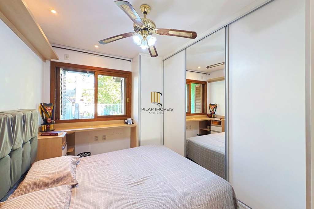 Casa 2 dormitórios no bairro Hípica