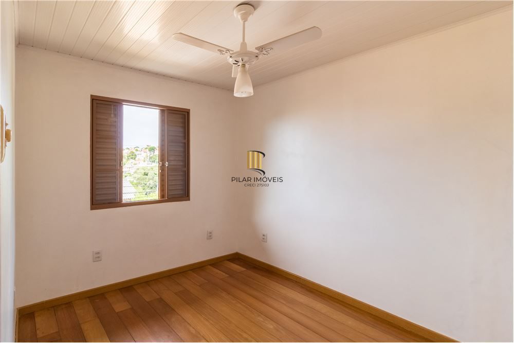 Casa 5 dormitórios no bairro Partenon
