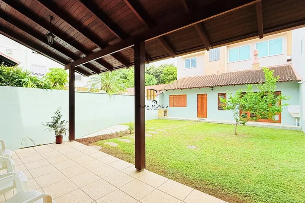 Casa 4 dormitórios no bairro Teresópolis