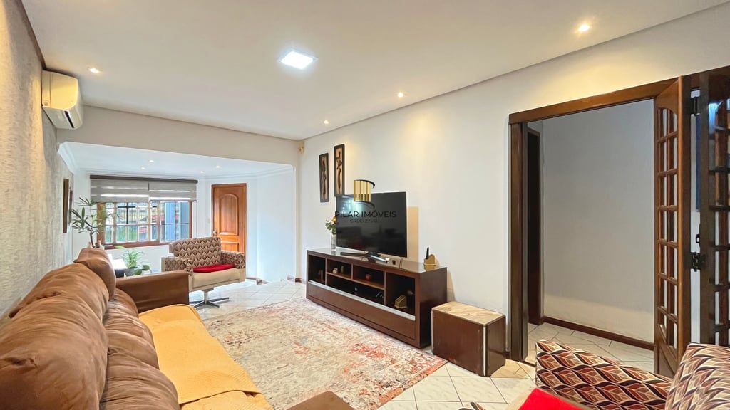 Casa 3 dormitórios no bairro Vila Nova