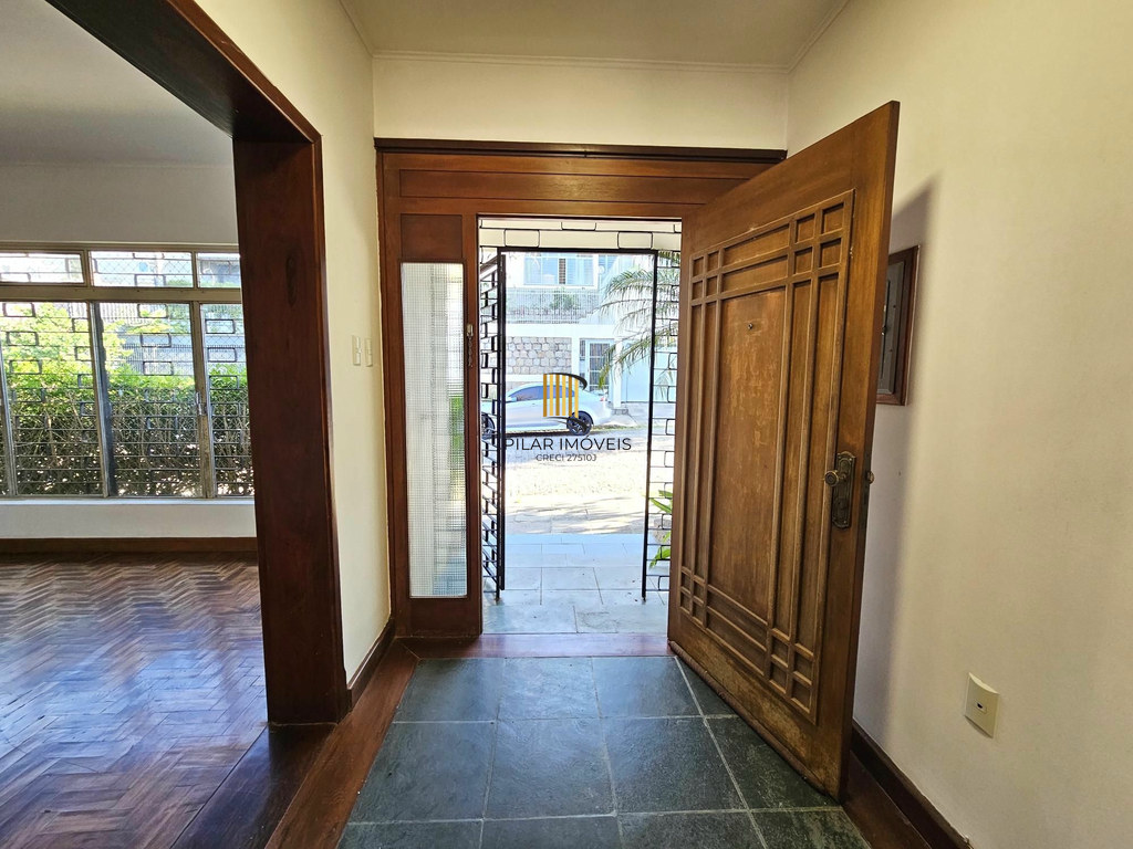 Casa 3 dormitórios no bairro Três Figueiras