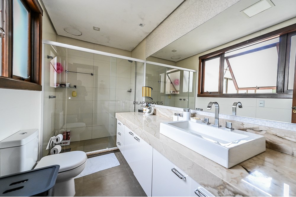 Casa de Condomínio 5 dormitórios no bairro São Lucas