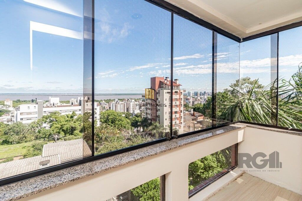 Apartamento 3 dormitórios no bairro Menino Deus