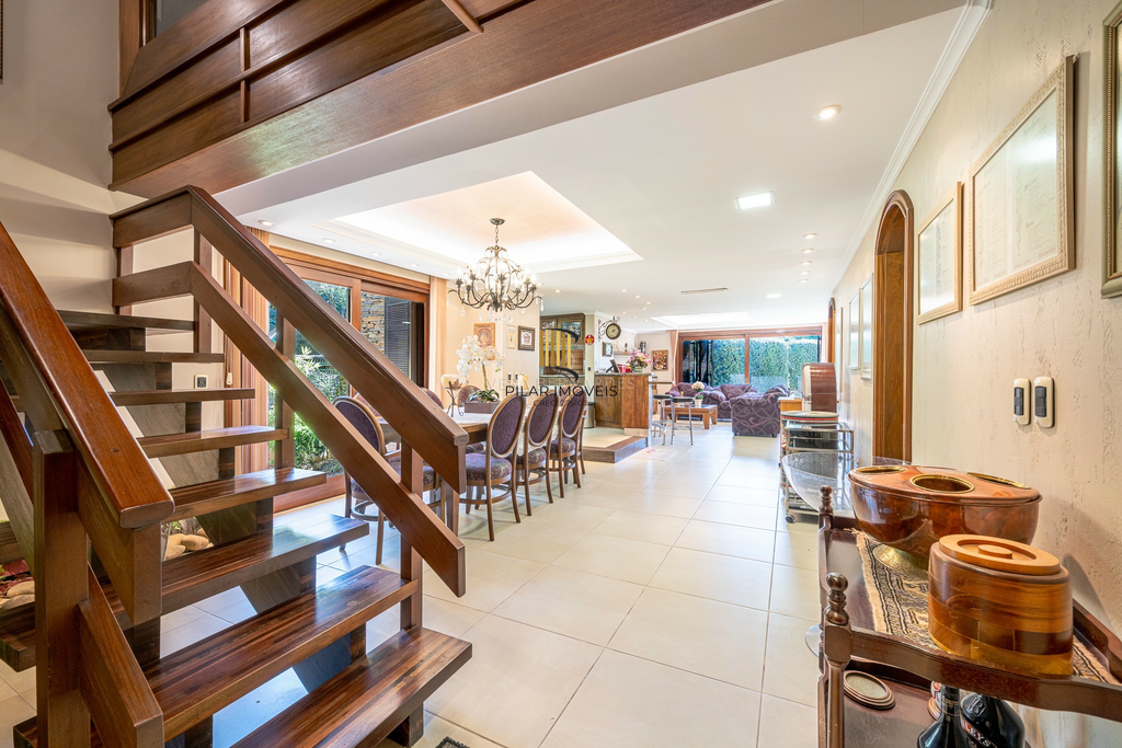 Casa de Condomínio 3 dormitórios no bairro Cavalhada