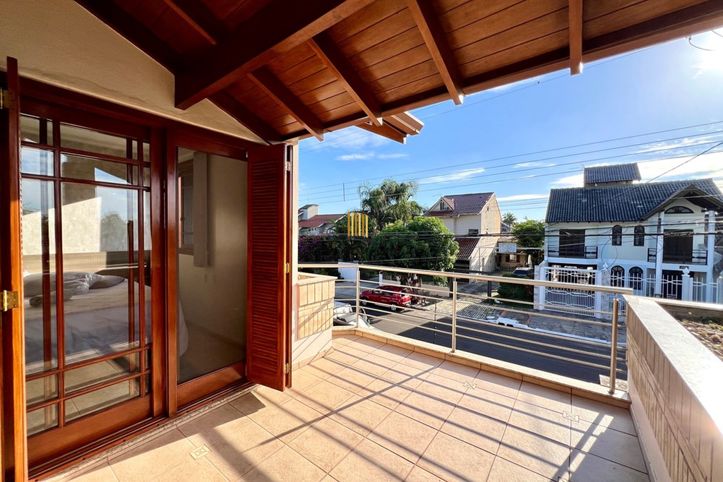 Casa 4 dormitórios no bairro Moinhos de Vento