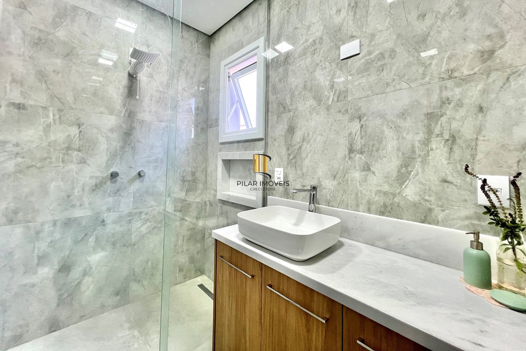 Casa de Condomínio 3 dormitórios no bairro Sanga Funda