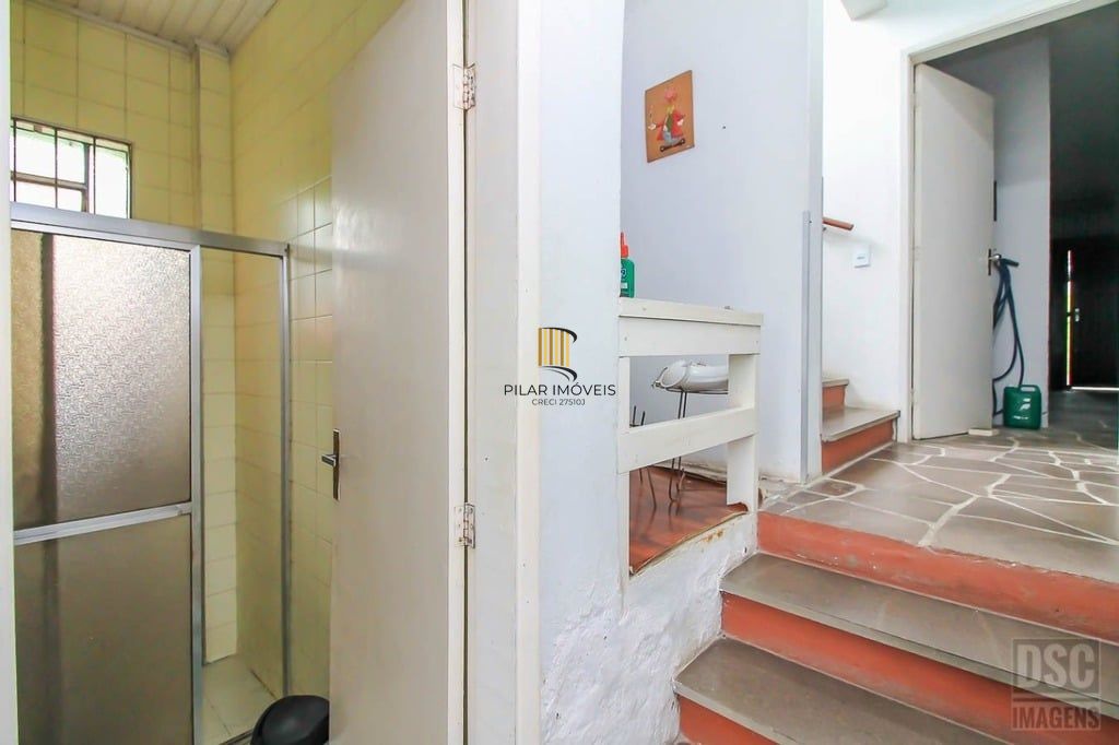 Casa 3 dormitórios no bairro Glória
