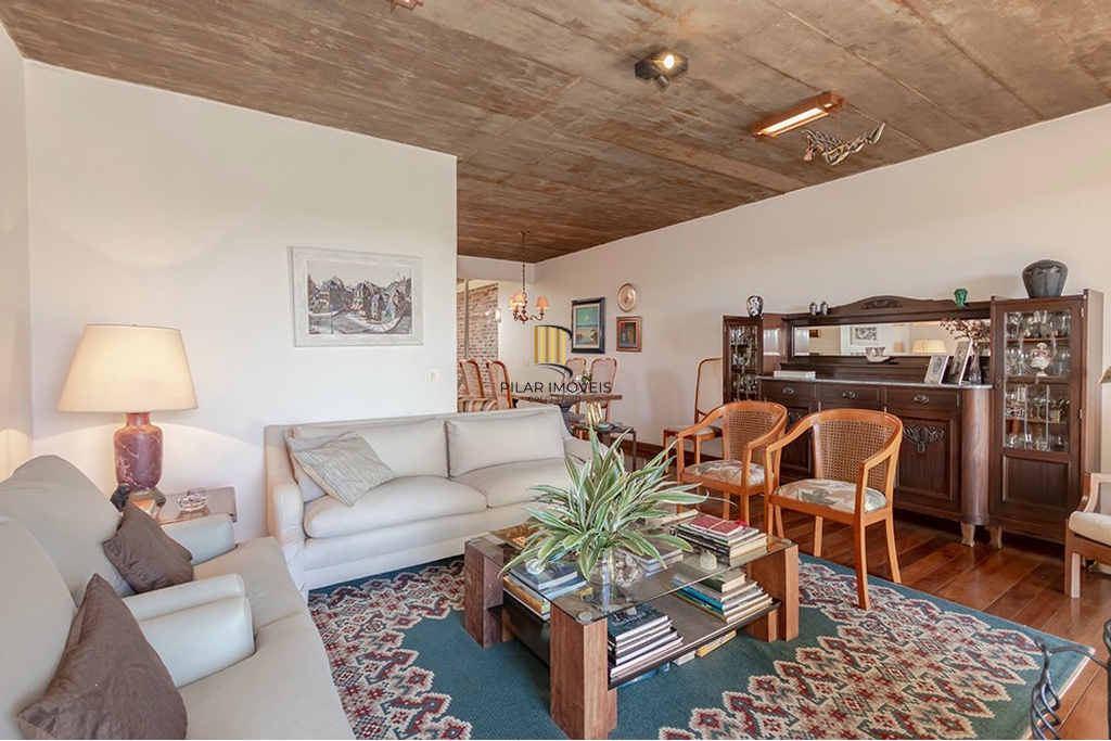 Casa 3 dormitórios no bairro Chácara das Pedras