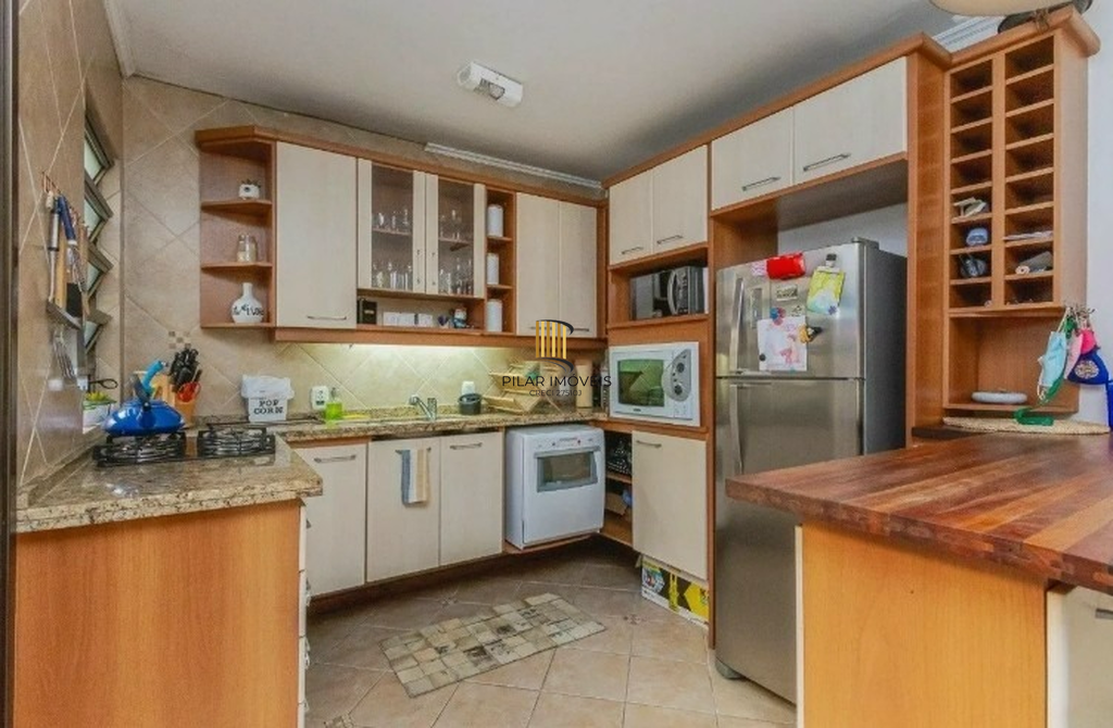 Casa de Condomínio 3 dormitórios no bairro Partenon