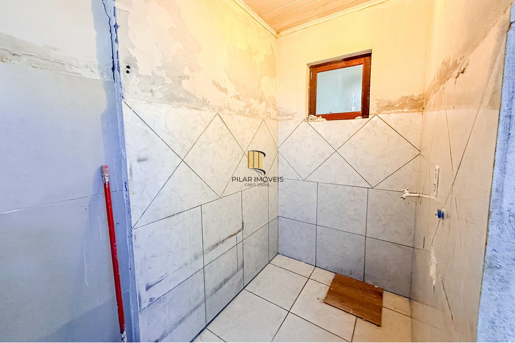 Casa 2 dormitórios no bairro Olaria