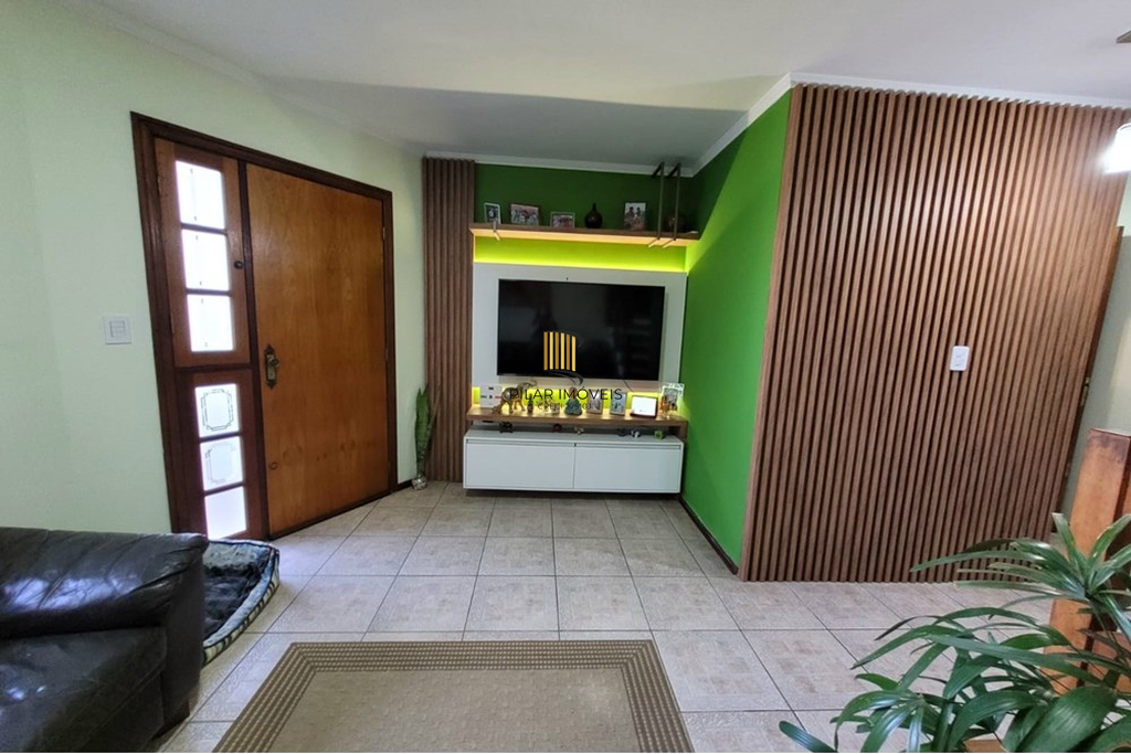 Casa 3 dormitórios no bairro Santa Isabel