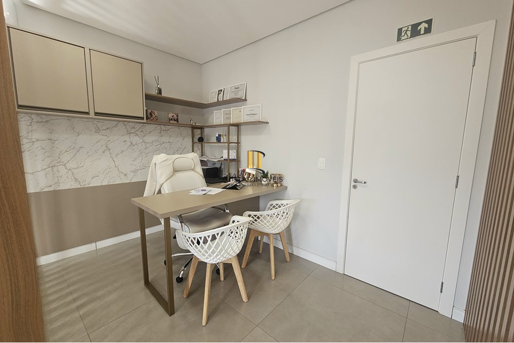 Casa 4 dormitórios no bairro Centro