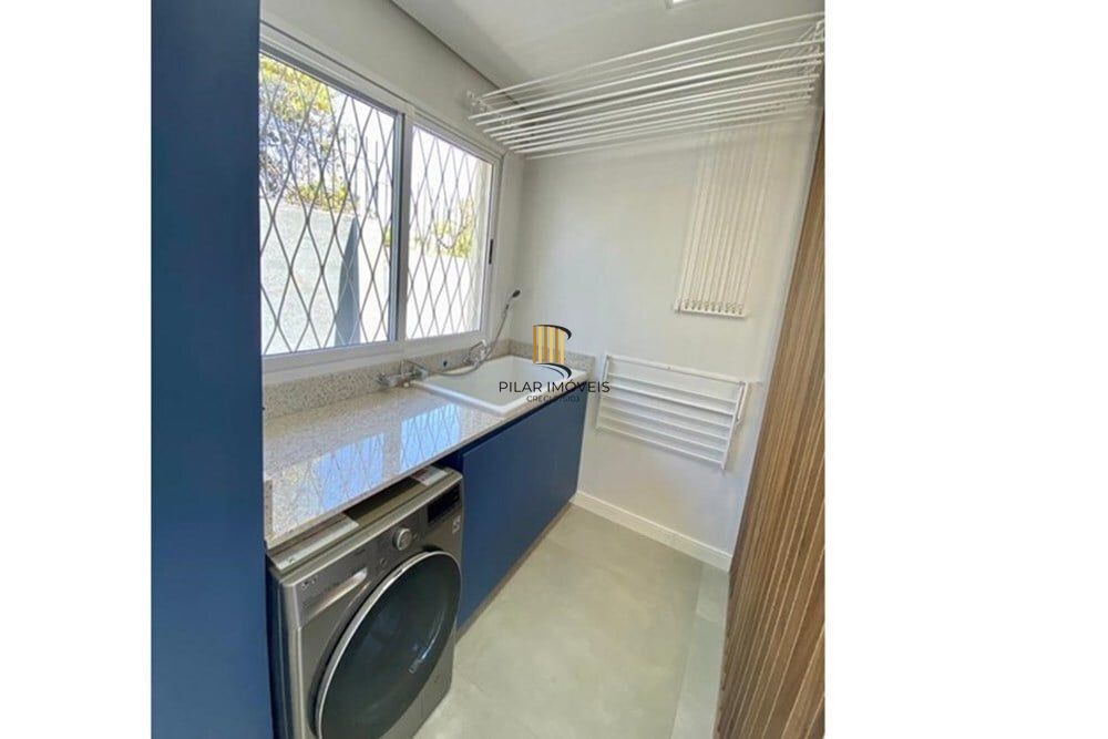 Casa 4 dormitórios no bairro Teresópolis