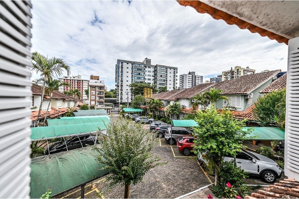 Casa de Condomínio 2 dormitórios no bairro Tristeza