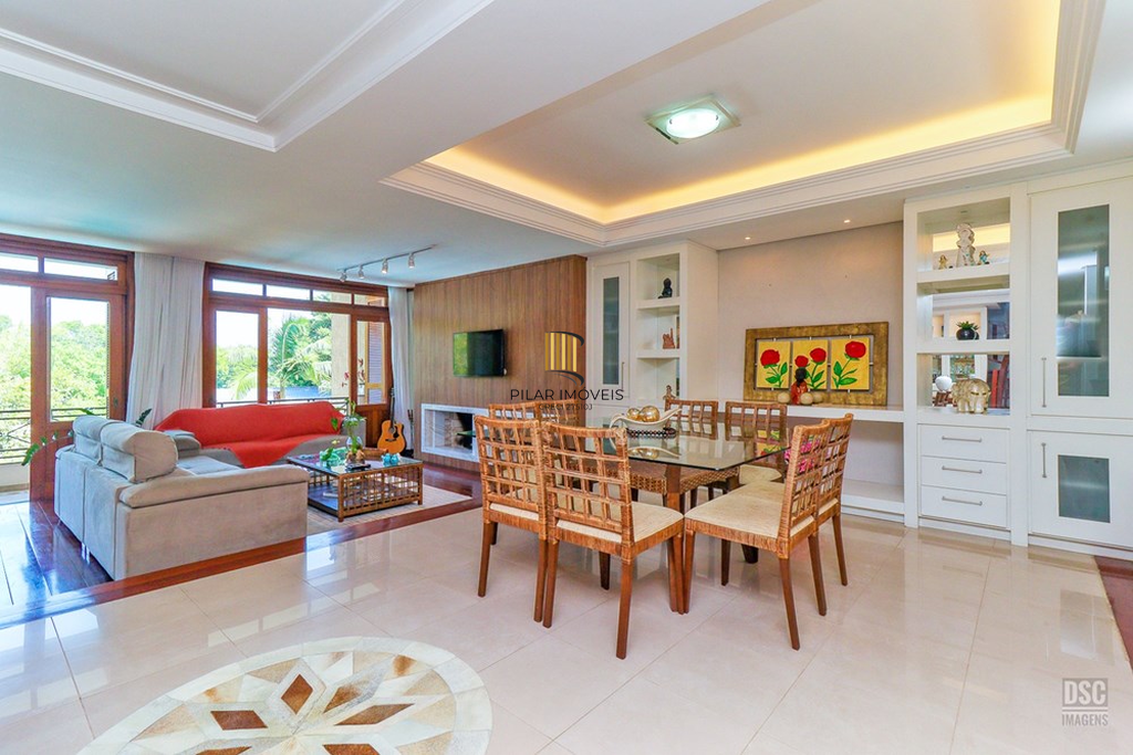 Casa 4 dormitórios no bairro Ipanema