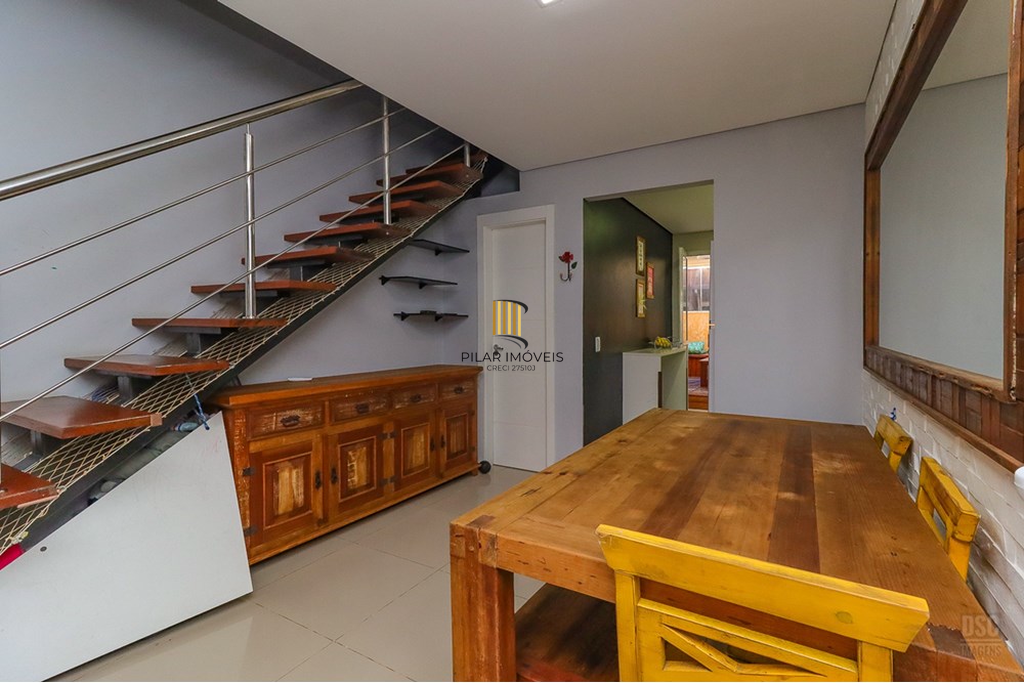 Casa 2 dormitórios no bairro Hípica