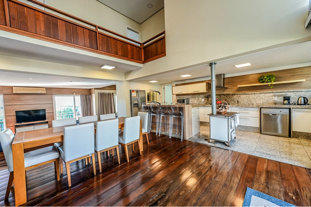 Casa 4 dormitórios no bairro Morro Santana