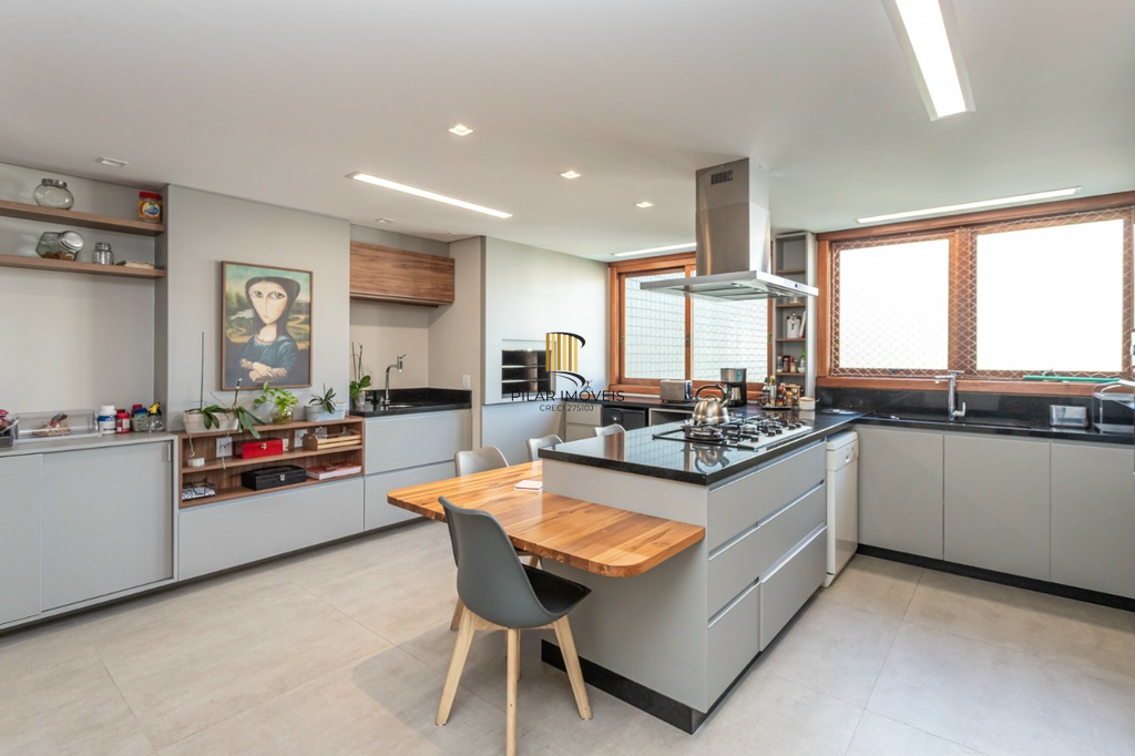 Apartamento 4 dormitórios no bairro Bela Vista