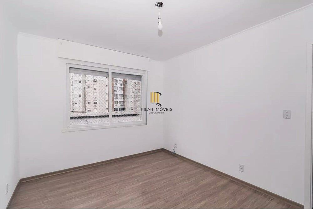 Apartamento 2 dormitórios no bairro Vila Ipiranga